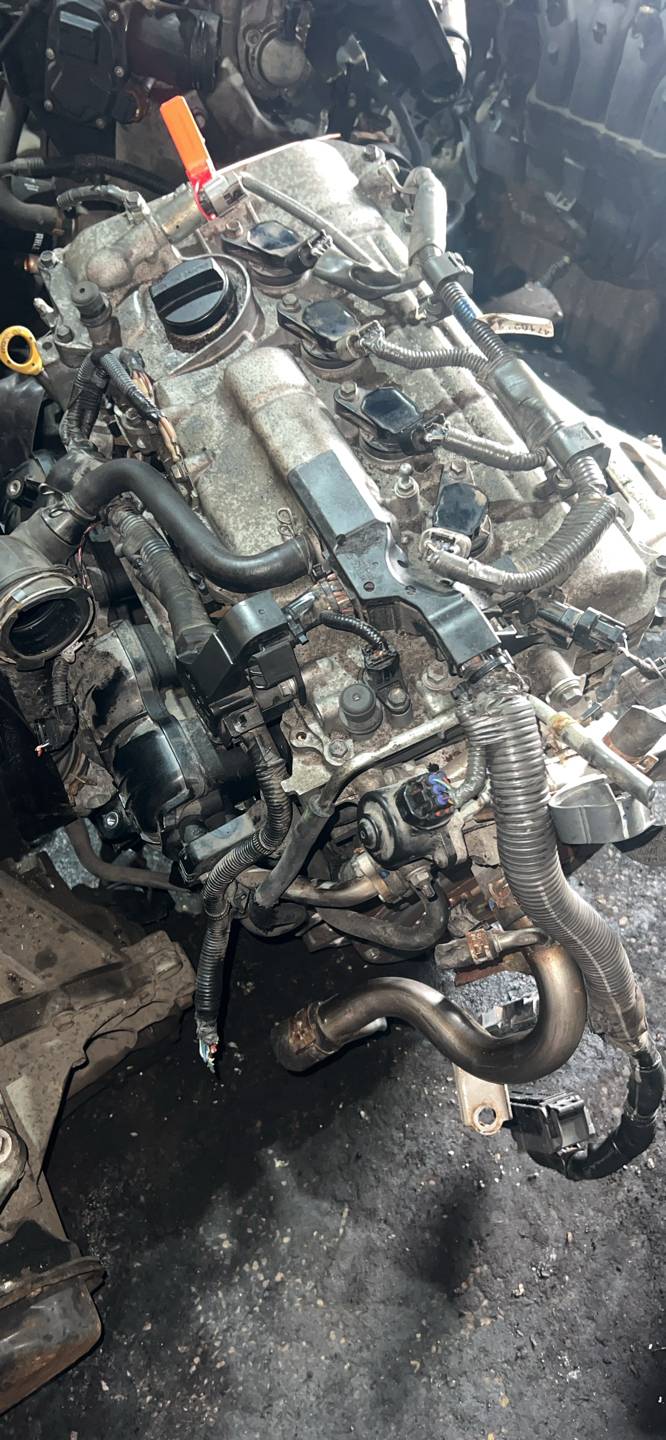 Двигатель X2ZRW22U Toyota Prius 3 1.8 Бензин
