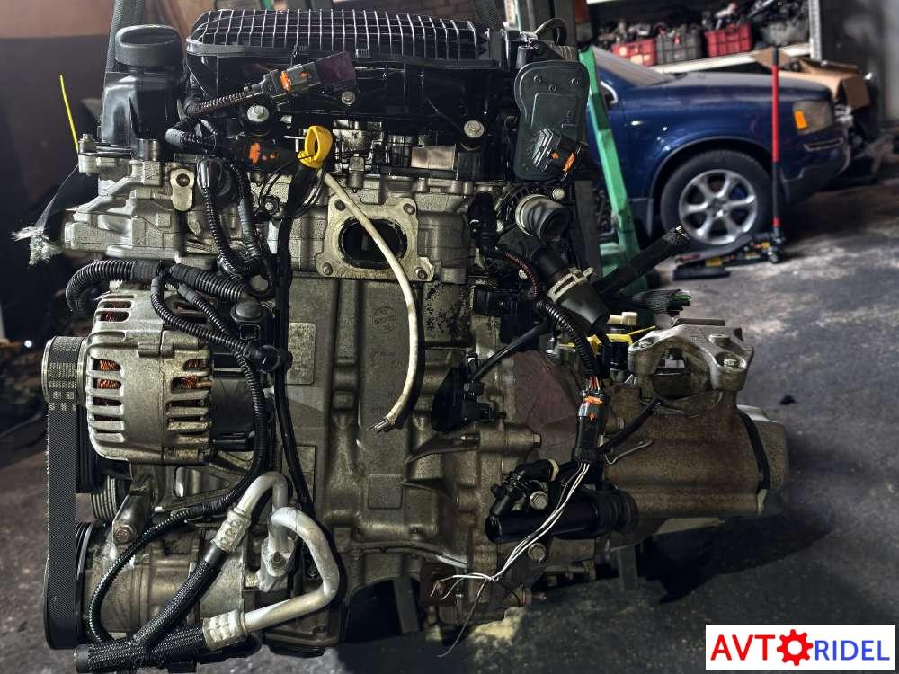 Двигатель HM02 Peugeot 208 1.2 Бензин