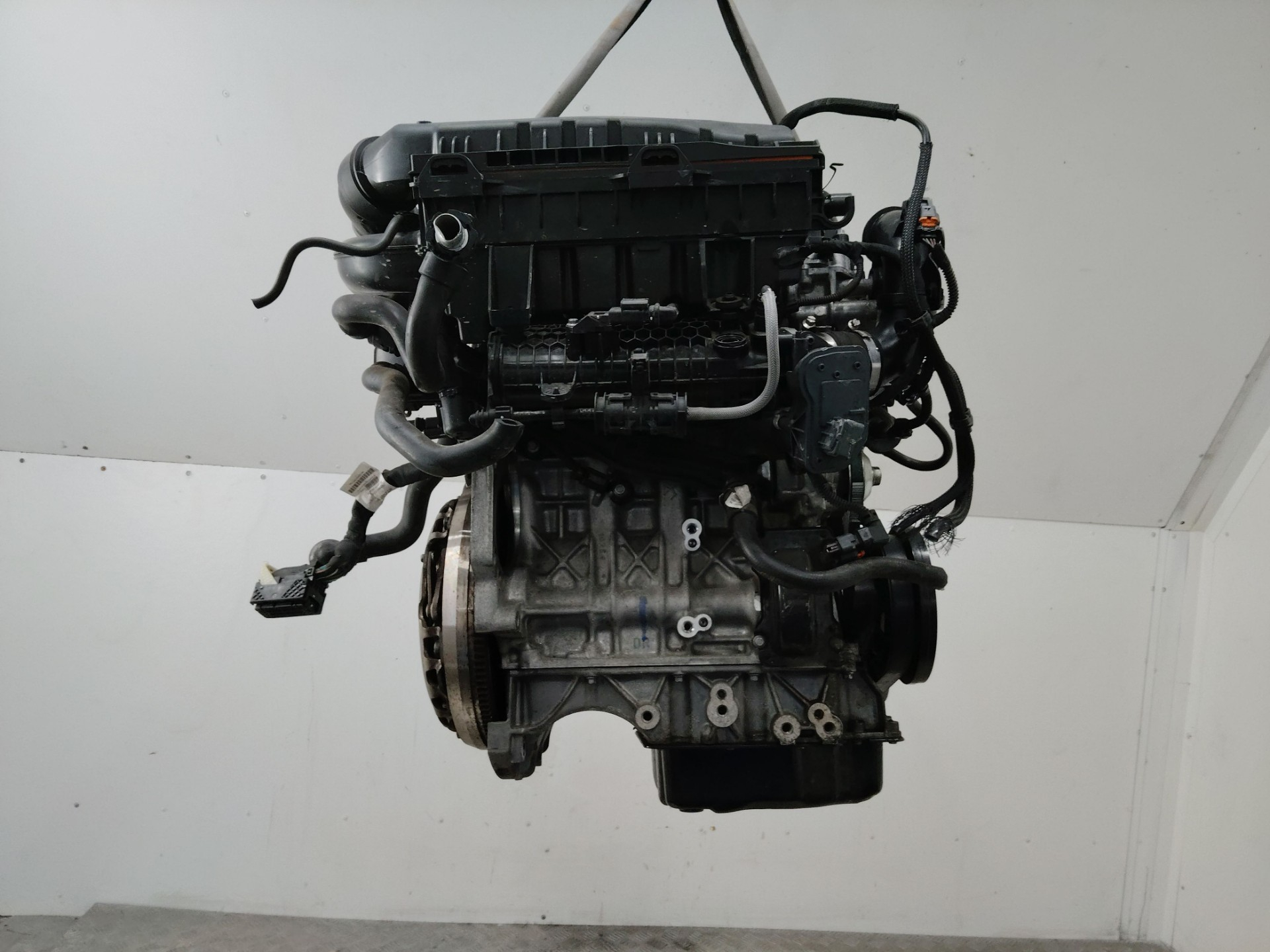 Двигатель HN05 Peugeot 208 1.2 Бензин
