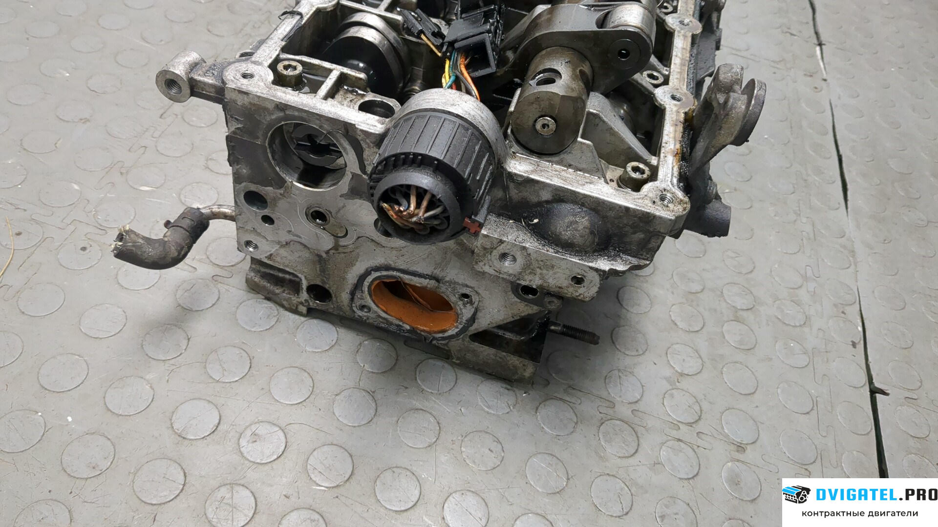 Головка блока цилиндров (ГБЦ) Volkswagen Golf 5 2003 - 2009 BKD 2 л., Дизель, TDI, артикул 8896531