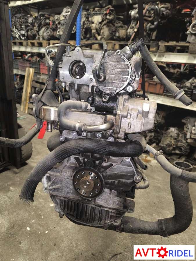 Двигатель D5244T Volvo S60 1 2.4 Дизель