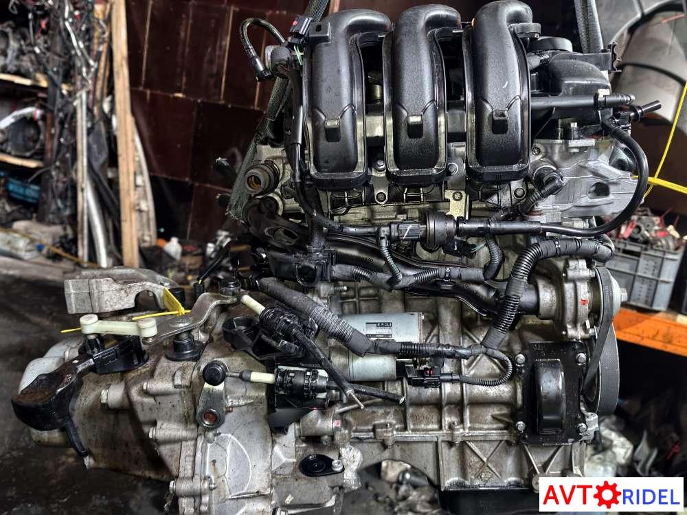 Двигатель HM02 Peugeot 208 1.2 Бензин