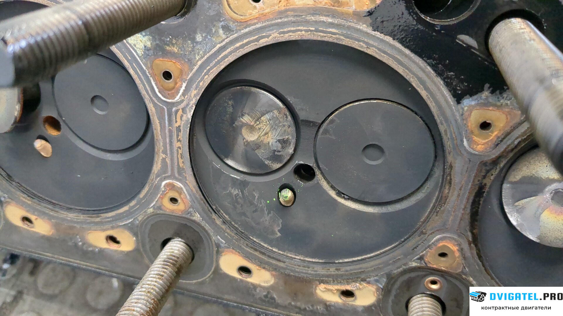 Головка блока цилиндров (ГБЦ) Ford S-Max 2006 - 2010 QYWA 1.8 л., Дизель, артикул 8874043