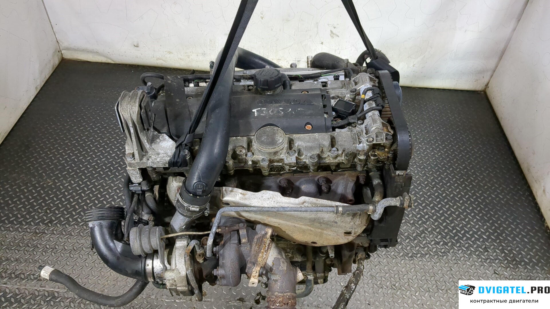 Двигатель Volvo V70 2001 - 2008 B5244T5 2.4 л., Бензин, Турбо-инжектор, артикул 8740069