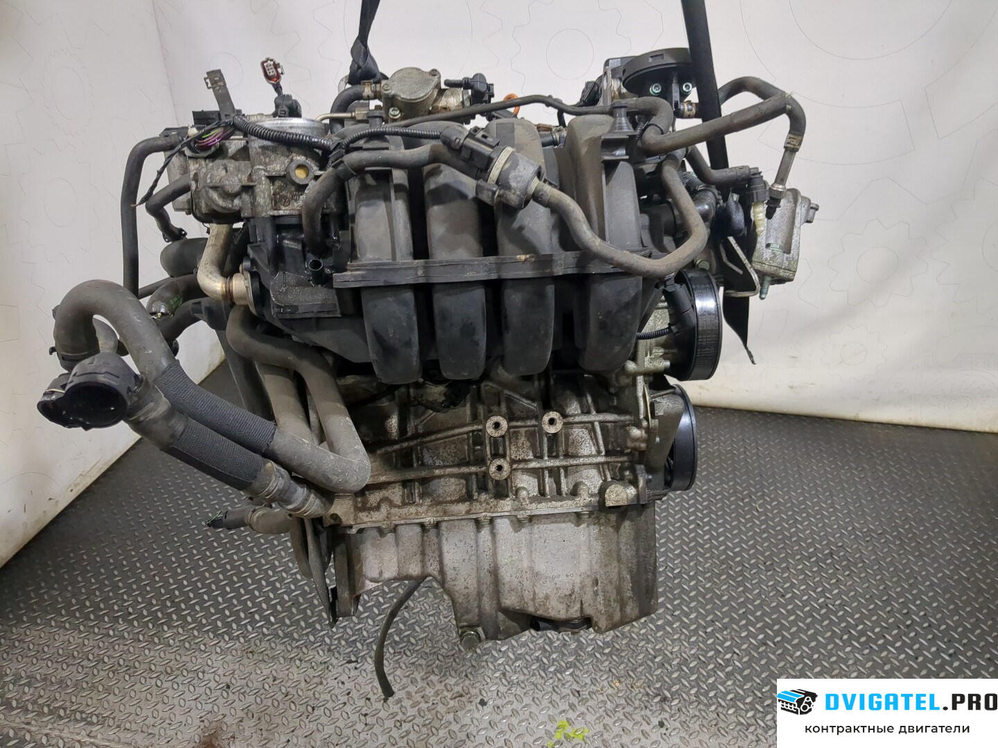 Двигатель Volkswagen Touran 2003 - 2006 BLP 1.6 л., Бензин, FSI, артикул 8422666