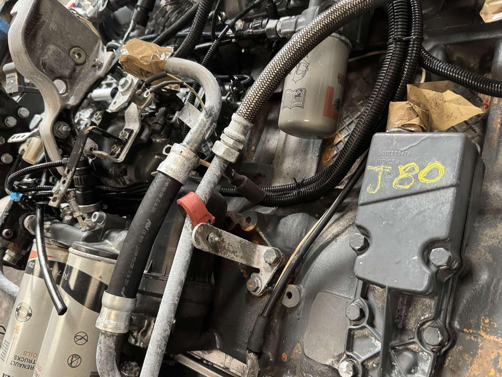 Двигатель J80 Renault Premium