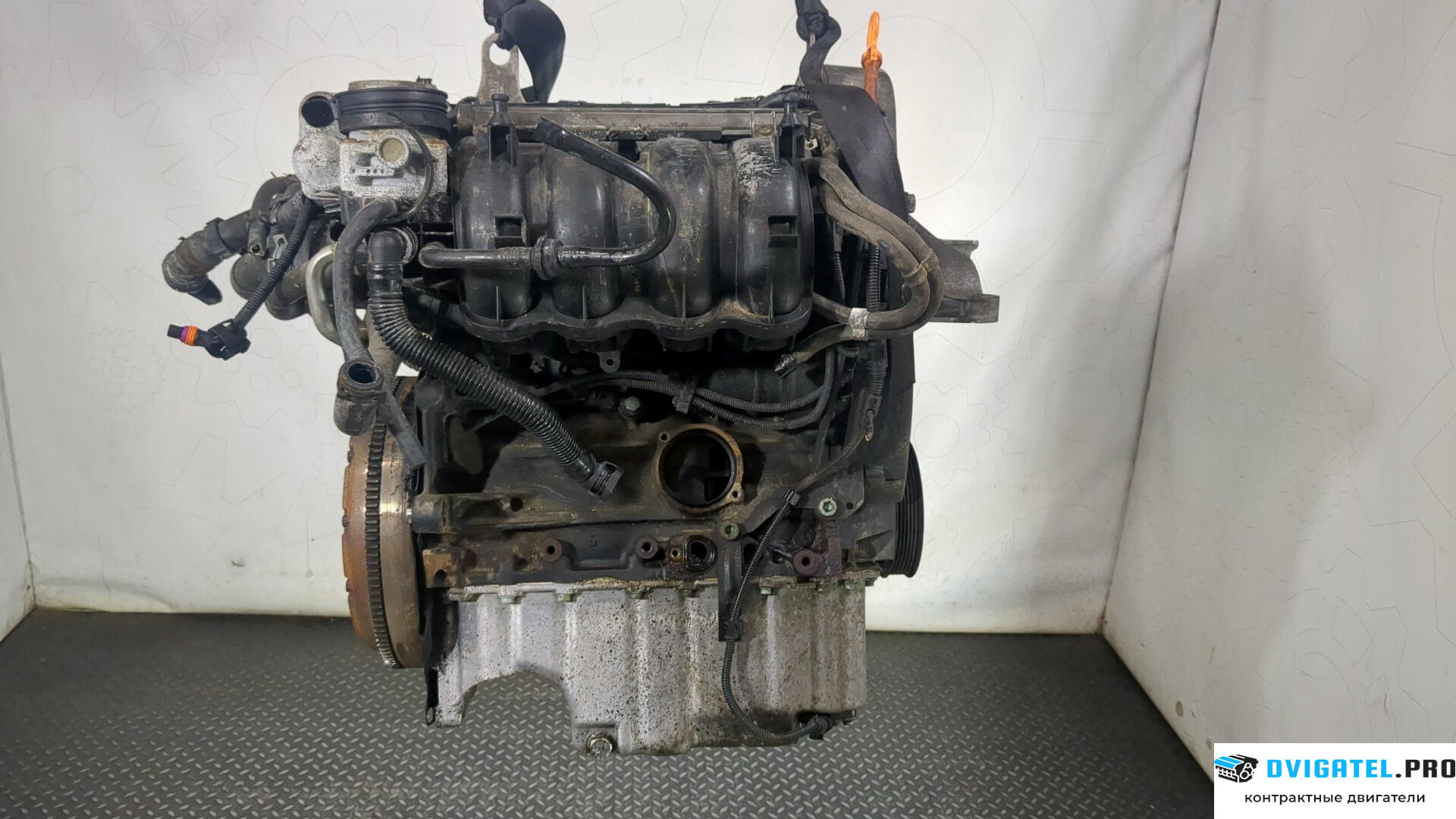 Двигатель Volkswagen Golf 4 1997 - 2005 BCB 1.6 л., Бензин, Инжектор, артикул 9025221