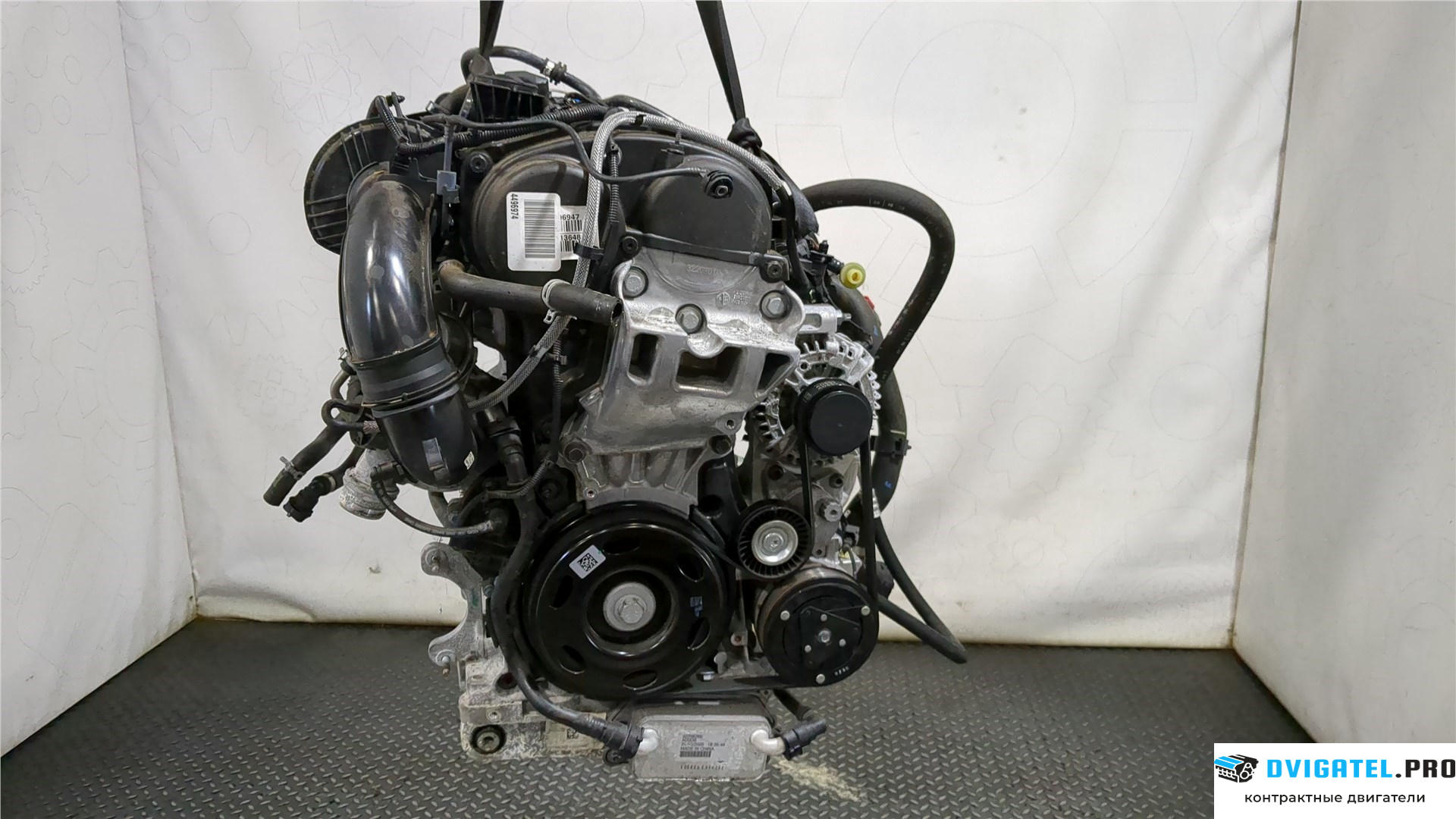Двигатель Volvo XC40 B3154T2 1.5 л., Бензин, Турбо-инжектор, артикул 8045383