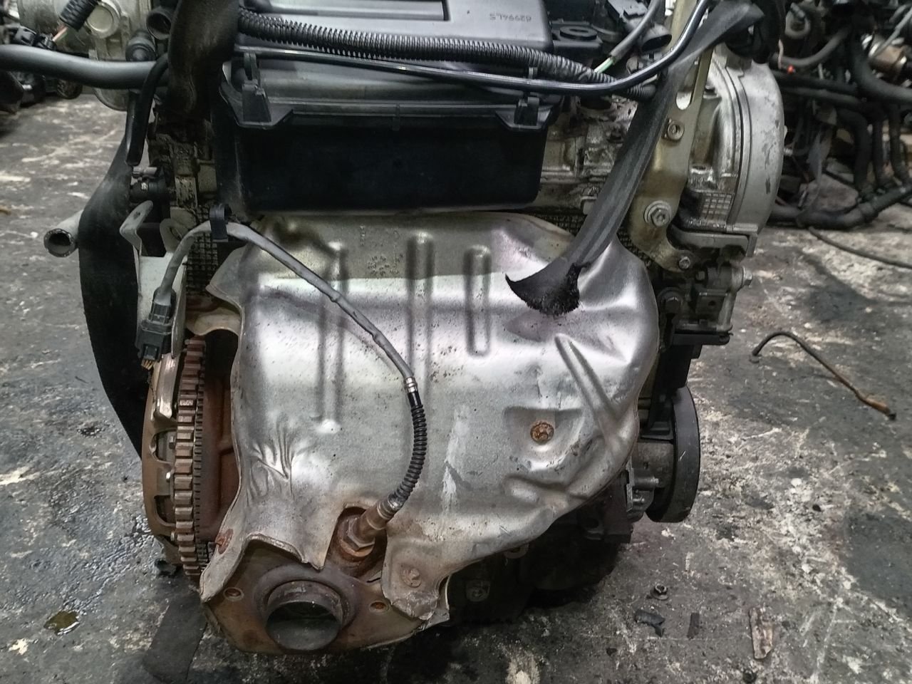 Двигатель K4M9766 Renault Scenic 2 1.6 Бензин