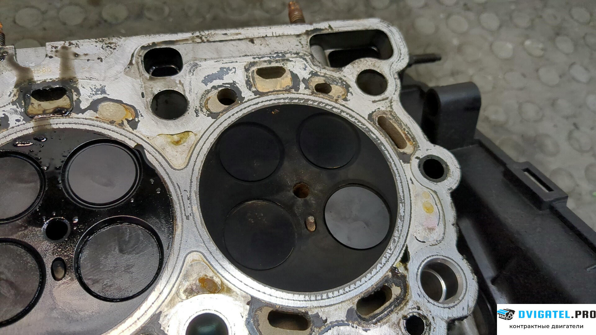 Головка блока цилиндров (ГБЦ) Land Rover Discovery 3 2004 - 2009 276DT 2.7 л., Дизель, Турбо, артикул 8593161