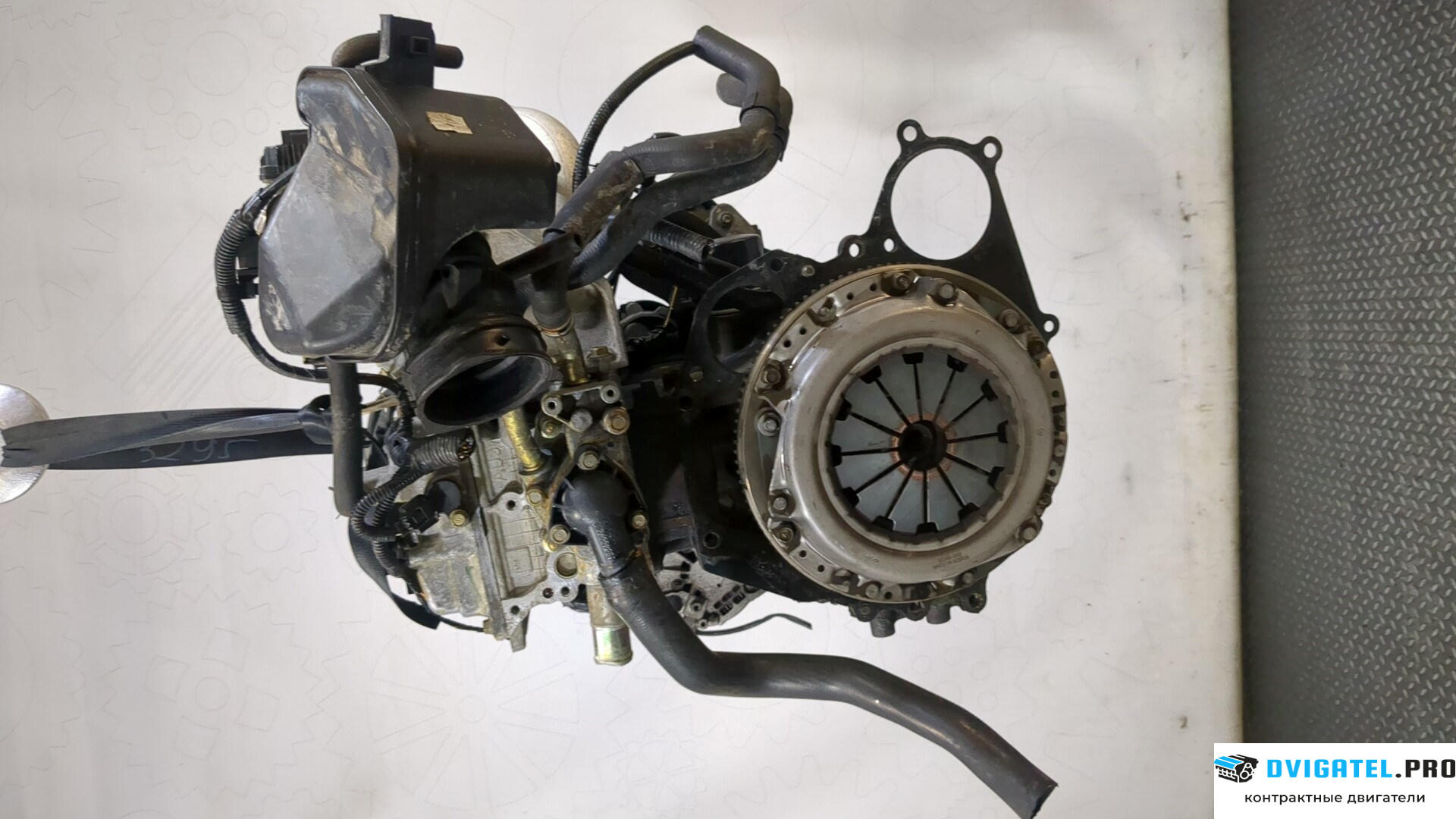 Двигатель Nissan Almera Tino QG18DE 1.8 л., Бензин, Инжектор, артикул 9242609
