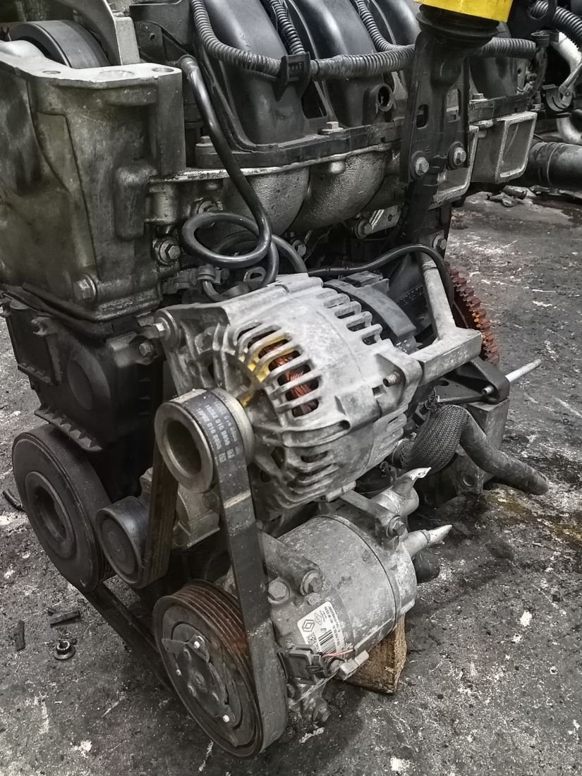 Двигатель K4M9766 Renault Scenic 2 1.6 Бензин
