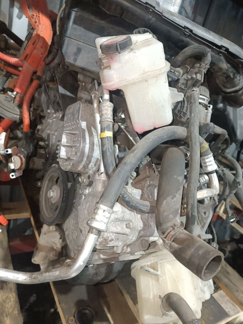 Двигатель X2ZR-W22U Toyota Auris 2 1.8 Гибрид