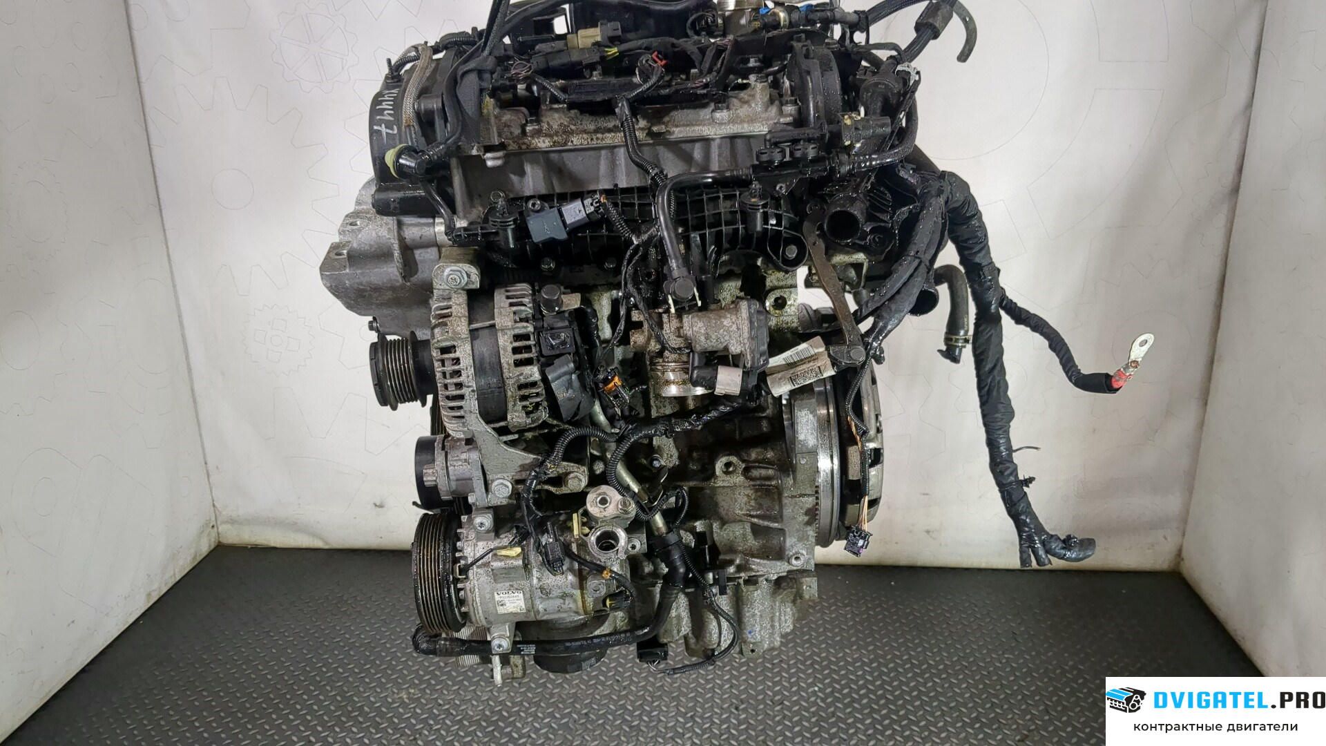 Двигатель Volvo XC40 B3154T 1.5 л., Бензин, Турбо-инжектор, артикул 8853282