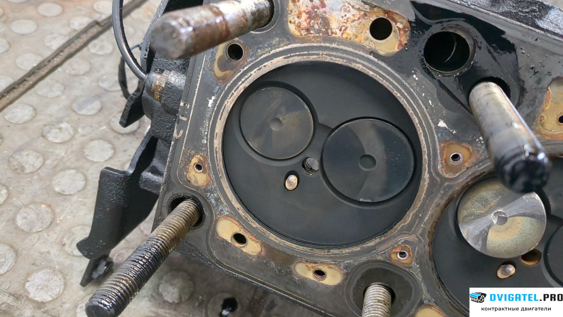 Головка блока цилиндров (ГБЦ) Ford S-Max 2006 - 2010 QYWA 1.8 л., Дизель, артикул 8874043