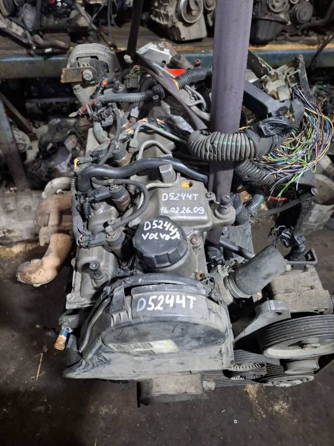 Двигатель D5244T Volvo S60 1 2.4 Дизель