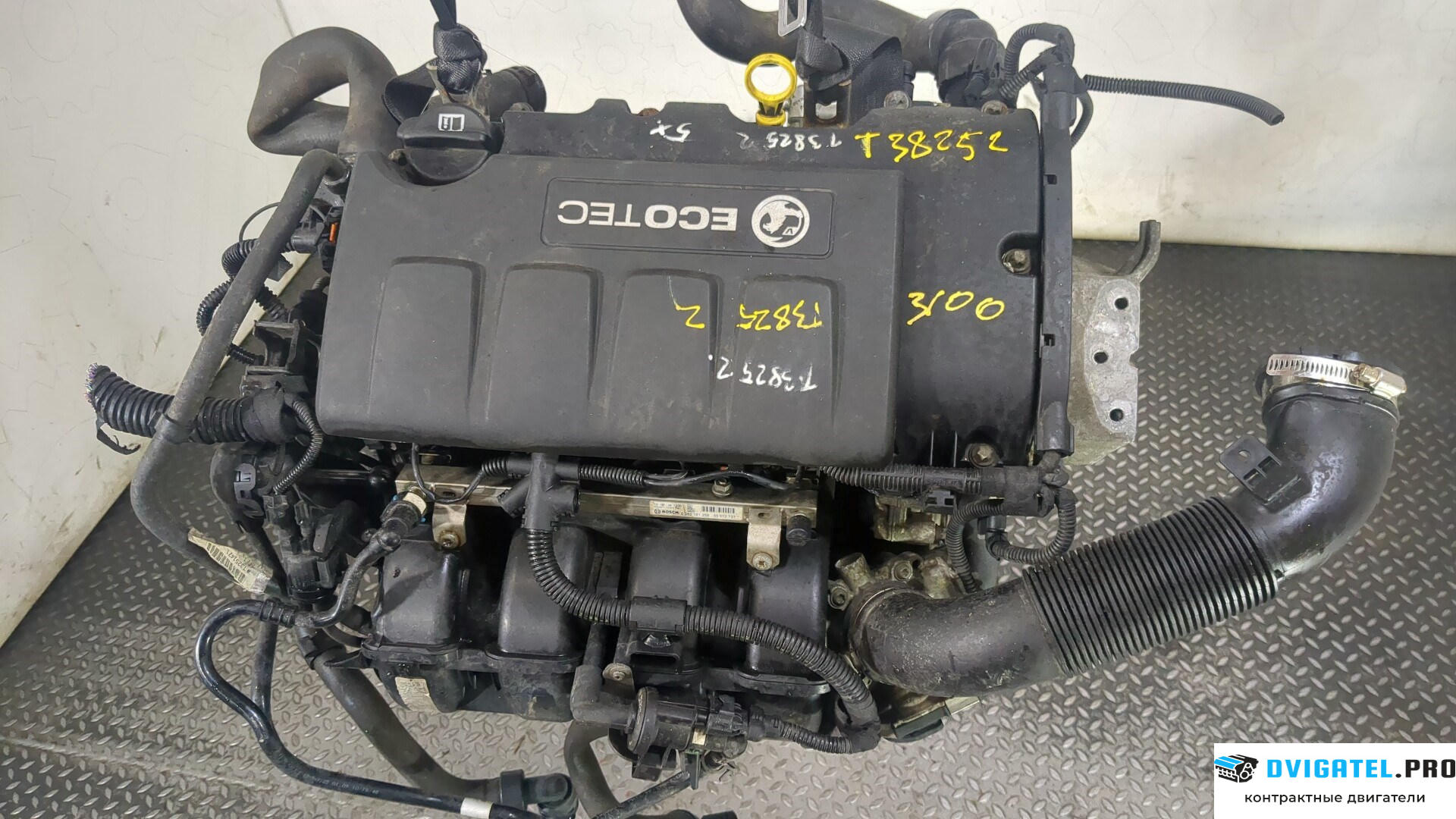 Двигатель Opel Astra J 2010 - 2017 A14XER 1.4 л., Бензин, Инжектор, артикул 8717604