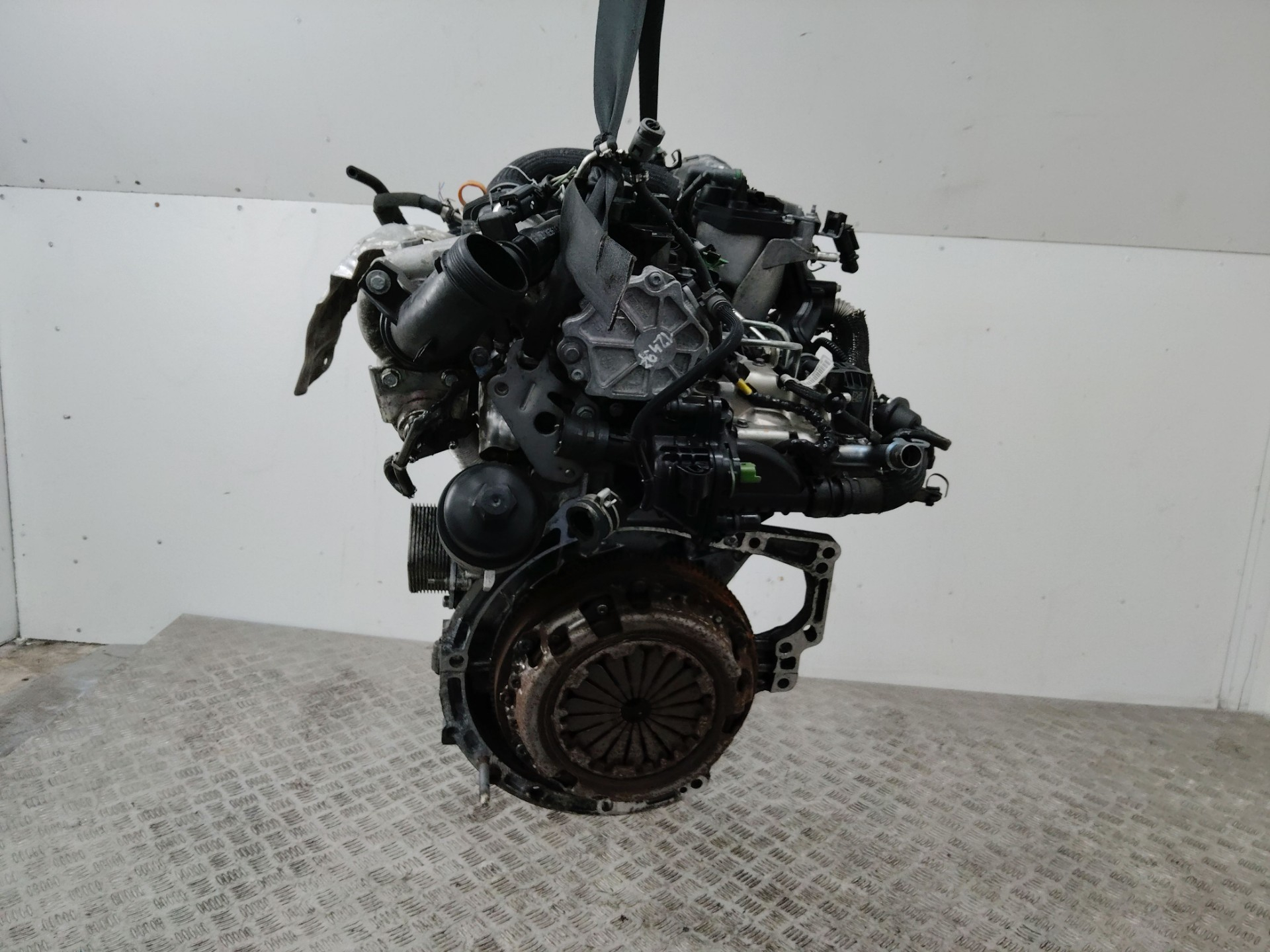 Двигатель 8HR Peugeot 208 1.4 Дизель