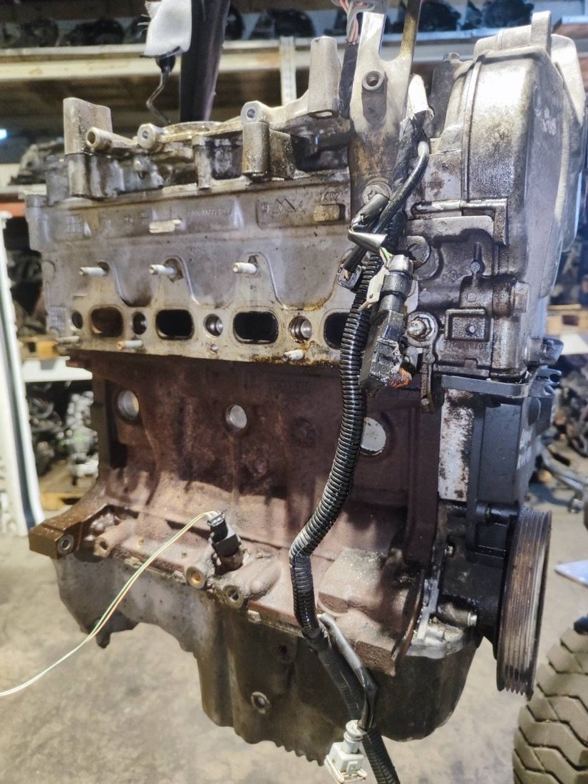 Двигатель K4M496 Lada largus 1.6 Бензин