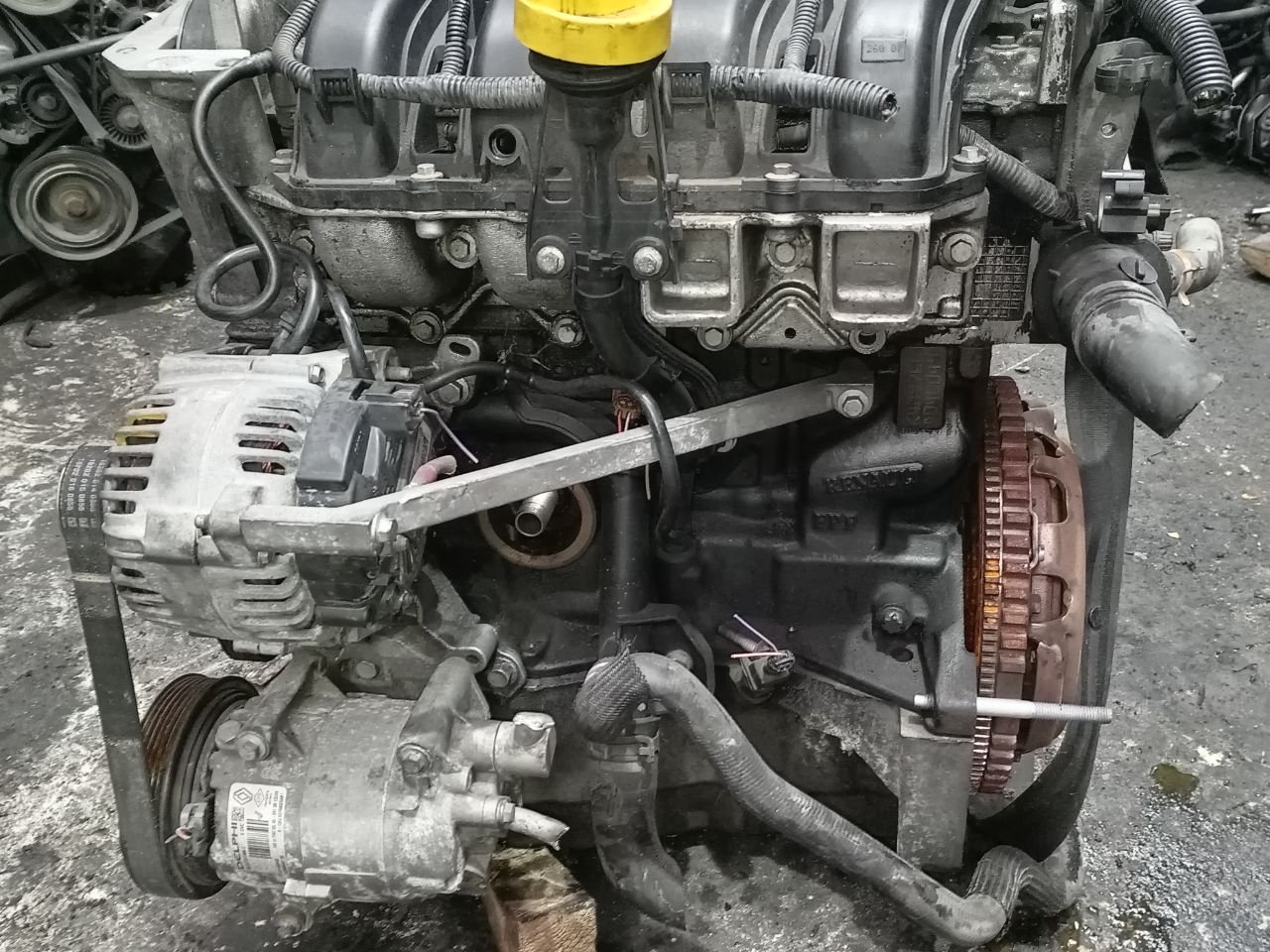 Двигатель K4M9766 Renault Scenic 2 1.6 Бензин