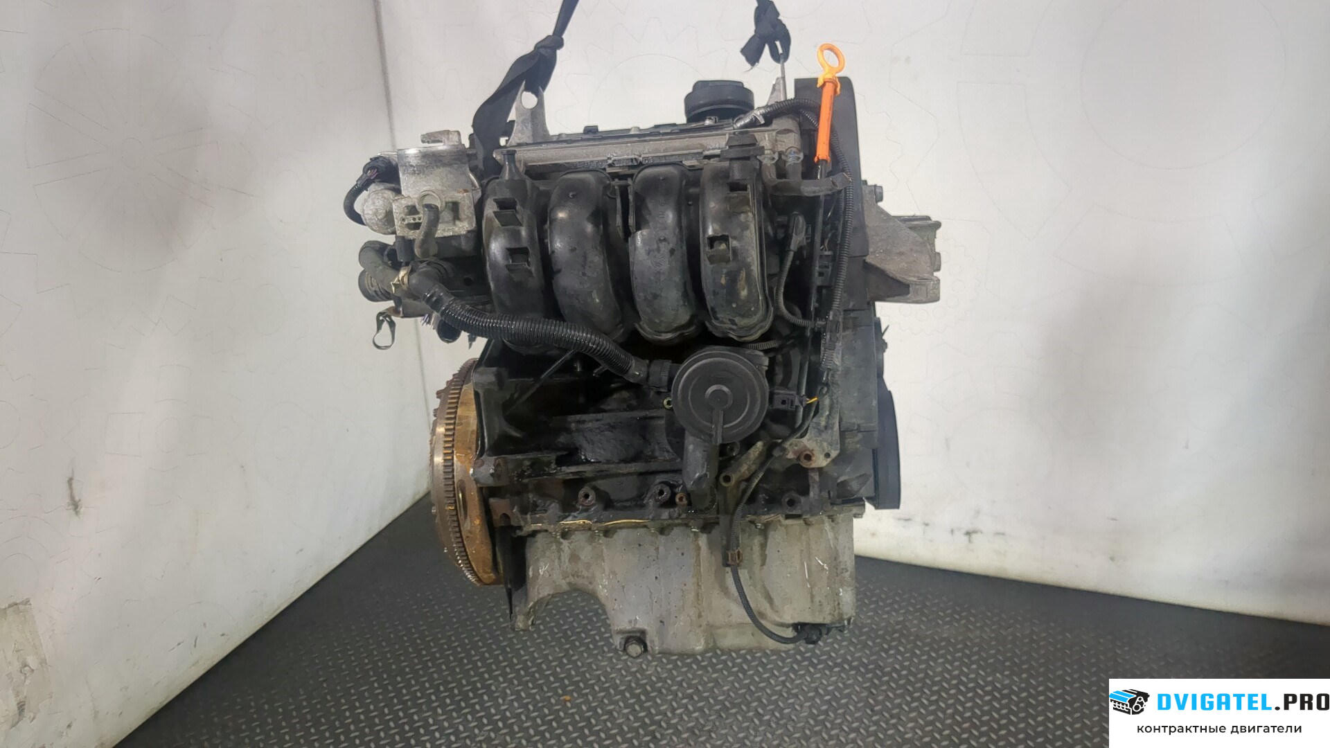 Двигатель Volkswagen Golf 4 1997 - 2005 BCB 1.6 л., Бензин, Инжектор, артикул 9001717