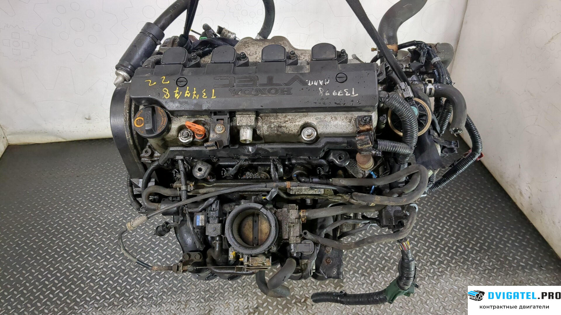 Двигатель Honda Civic 2001 - 2005 D16V1 1.6 л., Бензин, Инжектор, артикул 8780666